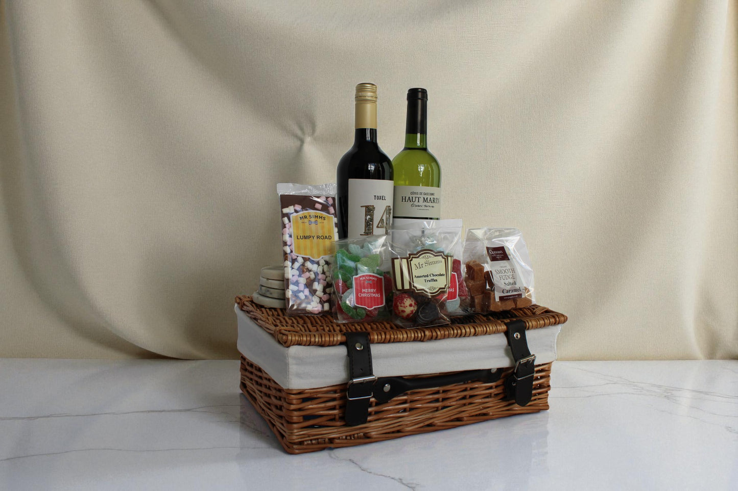 Christmas Deluxe Wicker Corporate Hamper