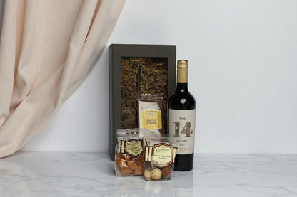 Red wine and Confectionery Easter Hamper